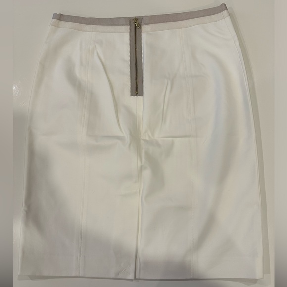 Ivory skirt - Picture 2 of 3